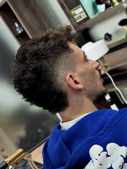 Corte texturizado de perfil
